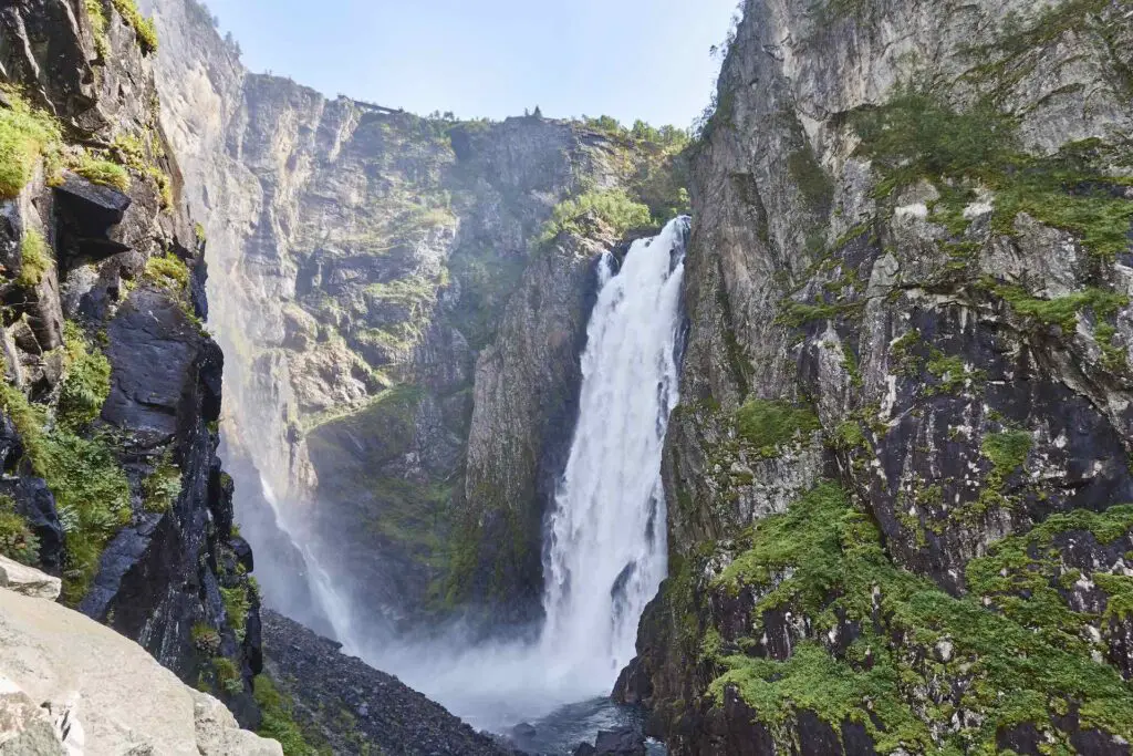 Am Fuße des Vøringfossen