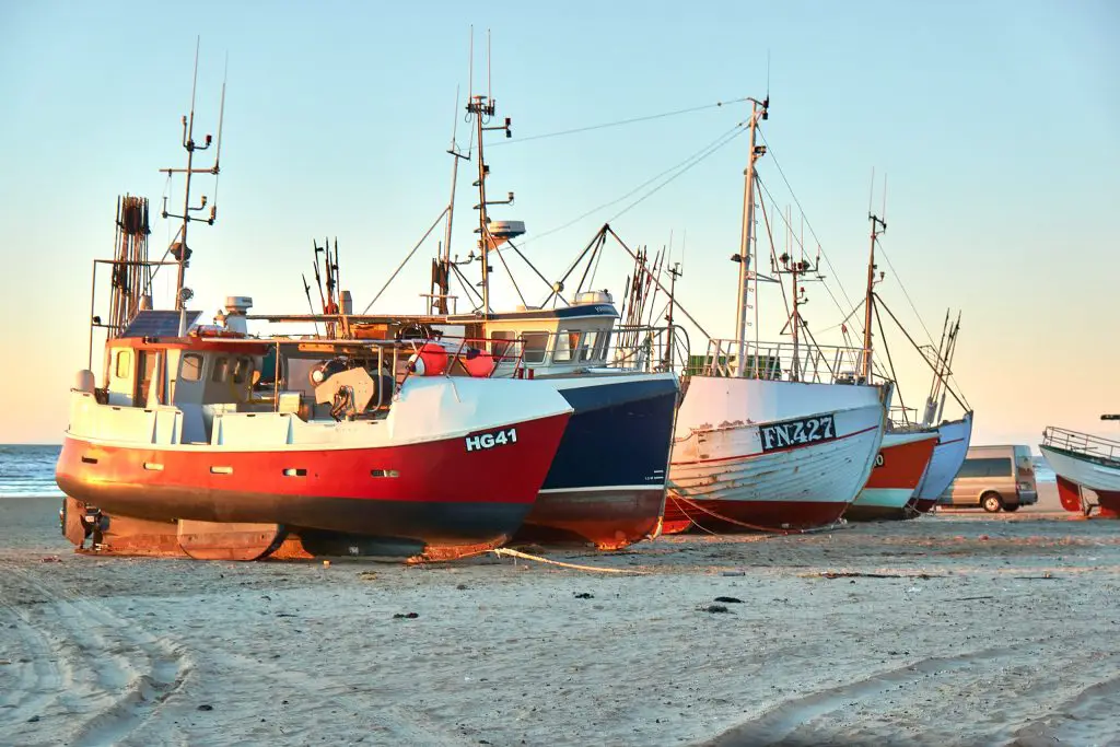 Fischerboote am Strand von Løkken