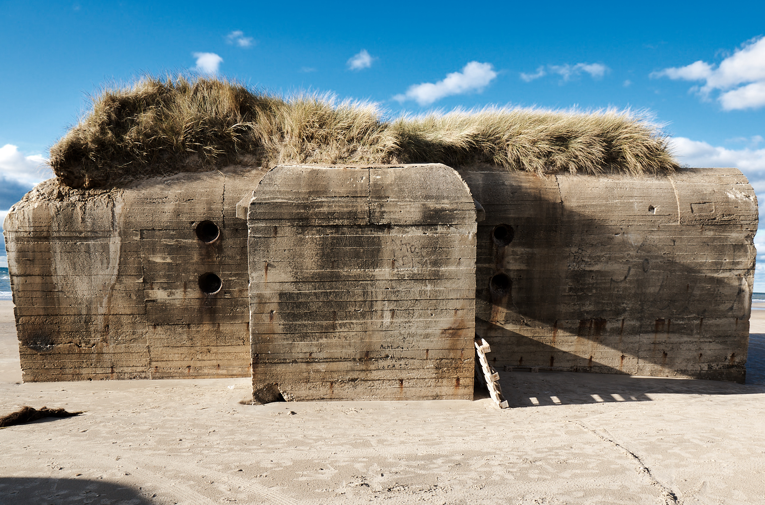 Bunker mit Gesicht Urlaubsfotos mit besonderem Ausdruck
