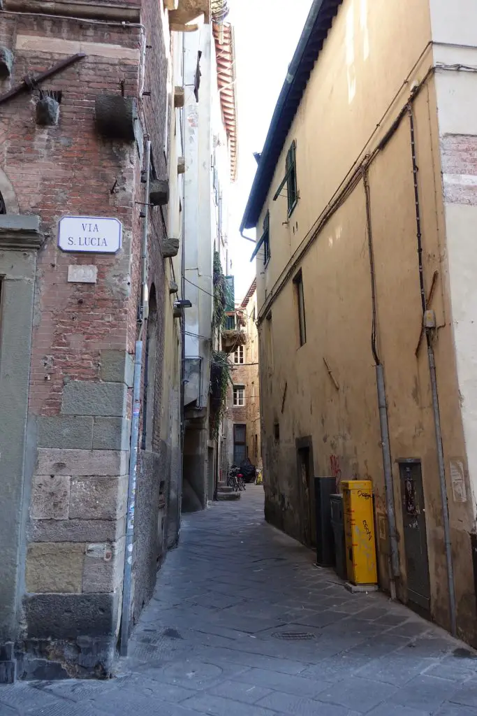Gasse in Lucca