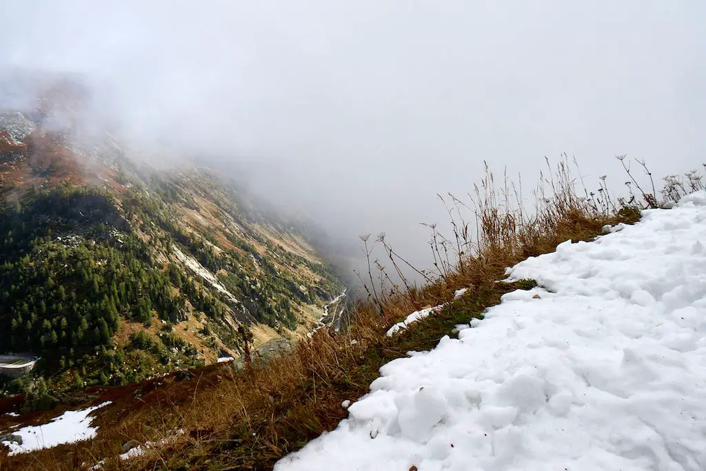 Schnee am Grimselpass