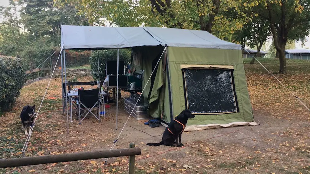 Camping mit Hunden am Ortasee