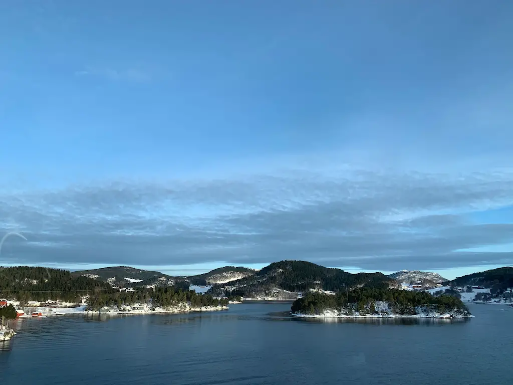 Fahrt durch Fjord Norwegen