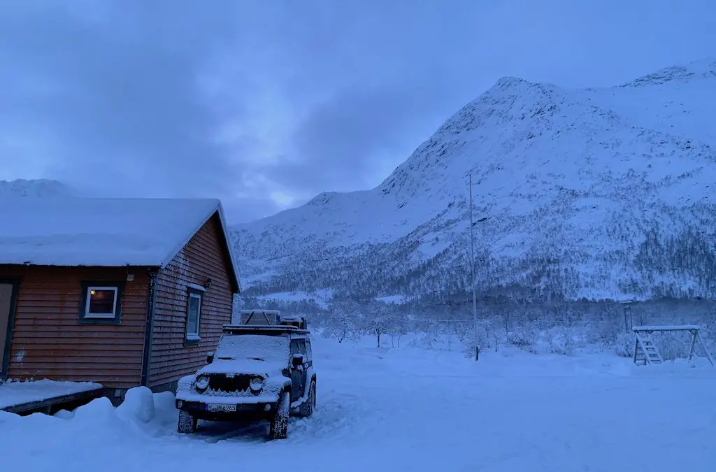 Wintercamping in Norwegen – 7 Hütten im Schnee