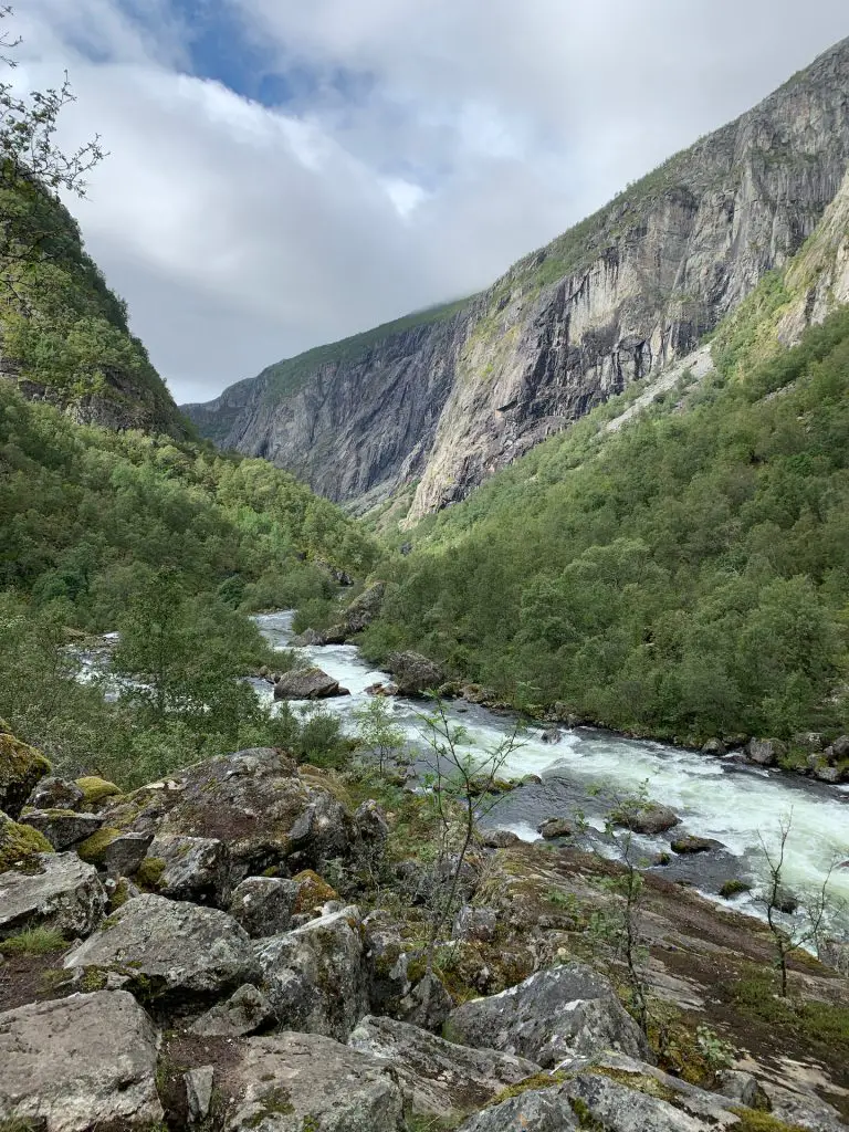 Blick ins Tal am Vøringfossen