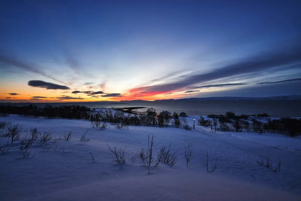 Blaue Stunde in der Polarnacht