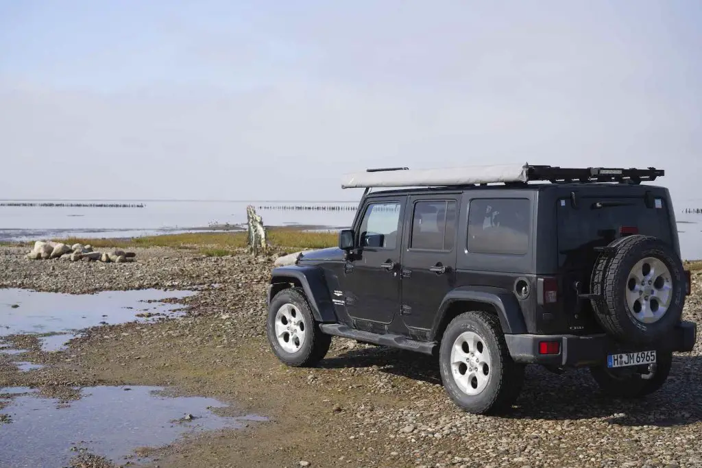 Jeep Wrangler mit 75 cm Wattiefe