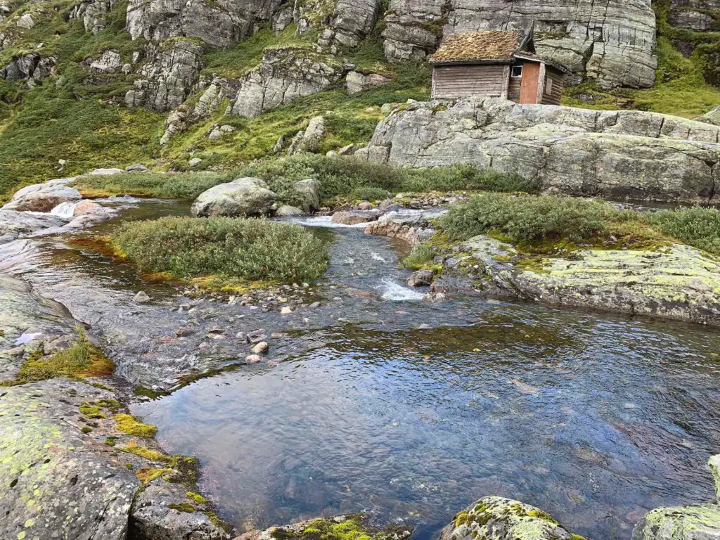 Schutzhütte abseits des Folgefonna