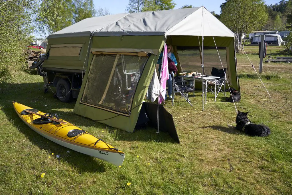 Mit Zeltanhänger auf Vindöns Camping og Marina